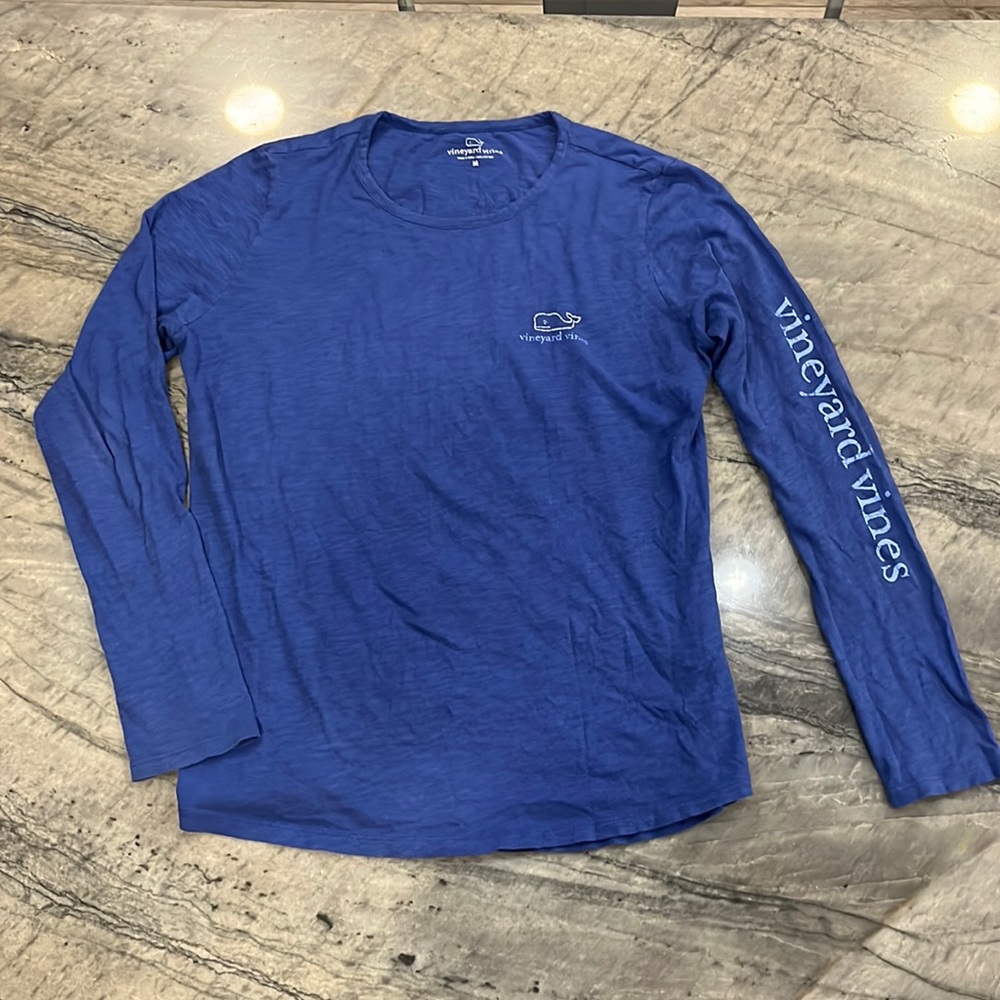 Vineyard vines long sleeved tee
